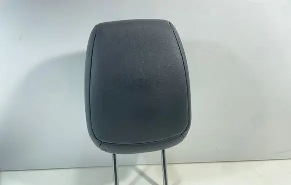 Nissan Leaf II (ZE1) Rear seat headrest 864305sa0e