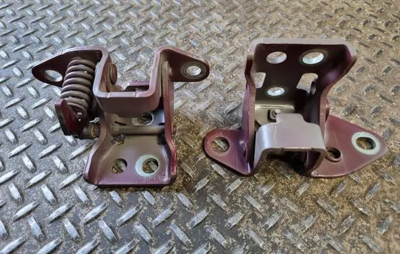 Dodge Challenger Front door hinges set 106AF 642AC