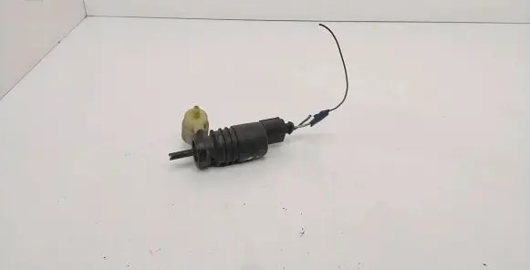 Audi A4 S4 B5 8D Windscreen/windshield washer pump 1J0973722