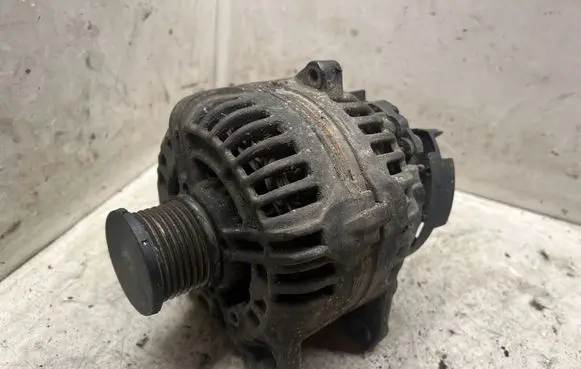 Renault Master II Generator/alternator 8200251086