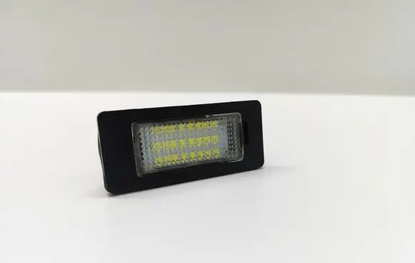 BMW 5 E60 E61 Number plate light 1378149 137814901 18288141
