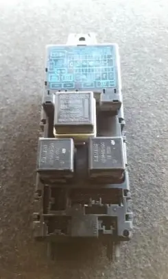 Mitsubishi Carisma Fuse box set mb953355 9j26f00654860