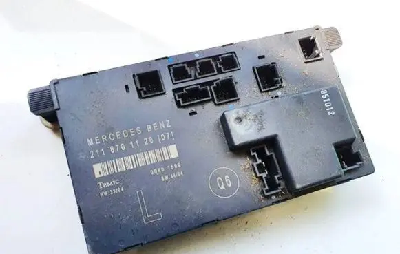 Mercedes-Benz E W211 Door control unit/module 2118701126