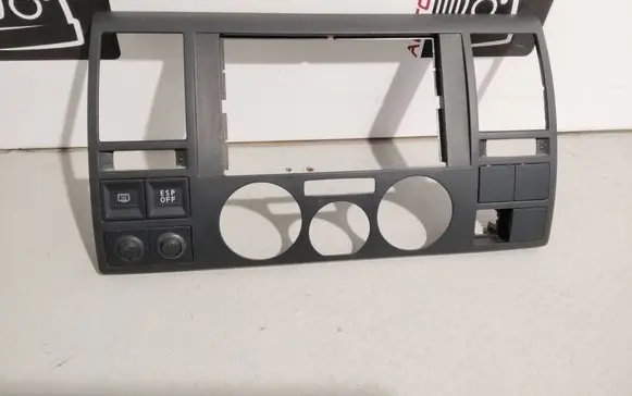 Volkswagen Transporter - Caravelle T5 Radio/GPS head unit trim 7H0857237