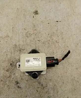 Volkswagen Touareg II ESP acceleration yaw rate sensor 7P6907658 3023084 0265005846