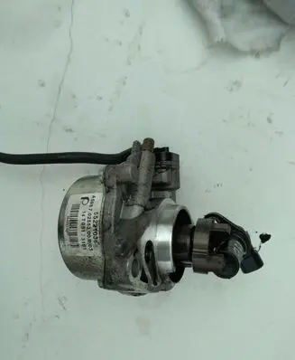 Opel Meriva A Vacuum pump 55221036