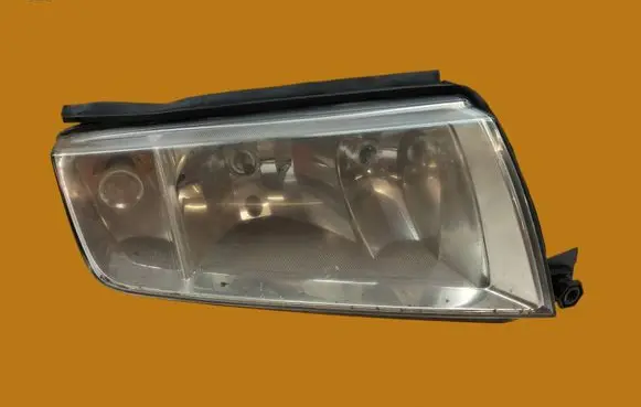 Skoda Fabia Mk1 (6Y) Headlight/headlamp 