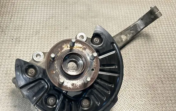 Jeep Grand Cherokee WL Front wheel hub 68483788AC 56313615