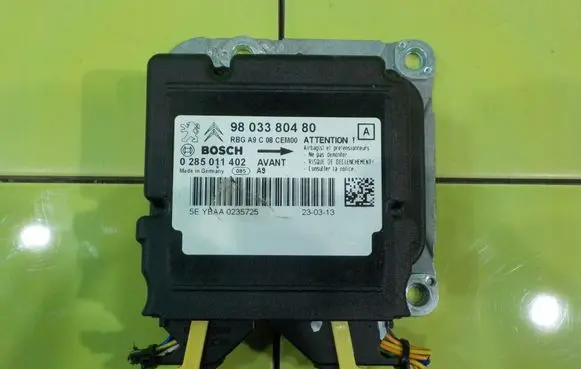 Peugeot 208 I Airbag control unit/module 0285011402 XP216