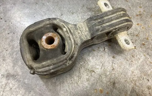 Honda CR-V Engine mount bracket 0710302229