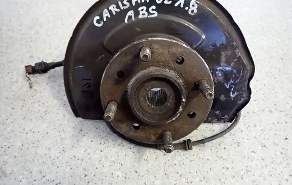 Mitsubishi Carisma Front wheel hub spindle knuckle 