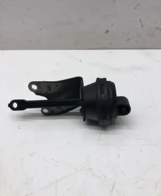 Audi A6 S6 C6 4F Valve vacuum 
