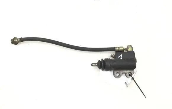 Nissan X-Trail T30 Clutch slave cylinder 