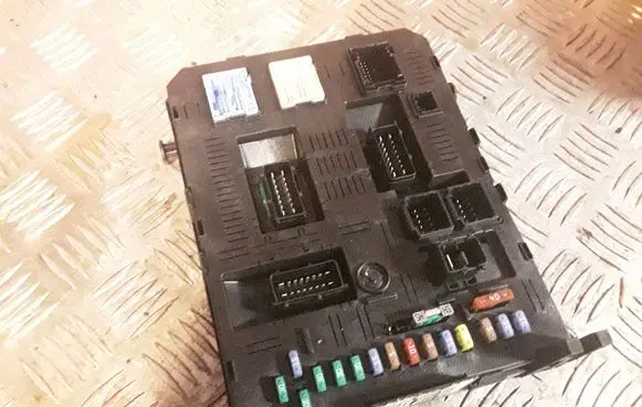 Peugeot 607 Comfort/convenience module 9658158480