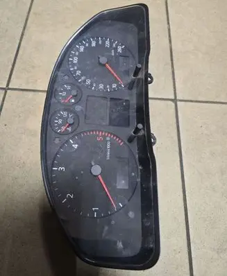 Speedometer (instrument cluster)