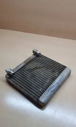 BMW 5 F10 F11 Engine oil radiator 7570103 289440