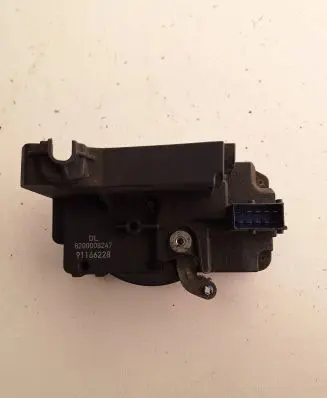 Opel Zafira A Front door lock 91166228