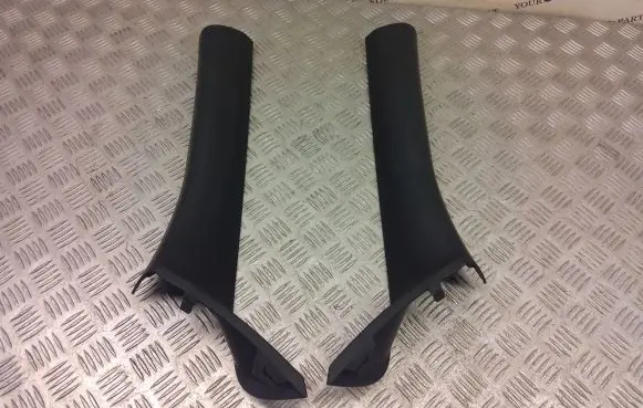 BMW 1 E82 E88 (A) pillar trim 6962889