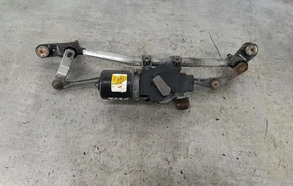 Renault Clio III Front wiper linkage 8200268931HVALEO