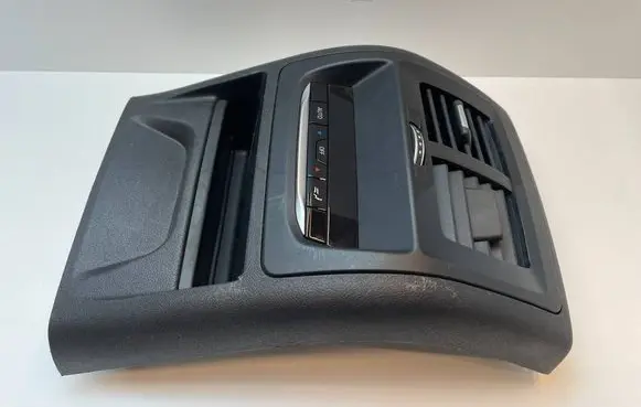 Rear air vent grill