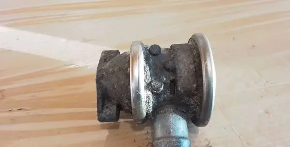Porsche Cayenne (9PA) EGR valve 94811320351