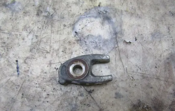 Nissan Note (E12) Fuel Injector clamp holder