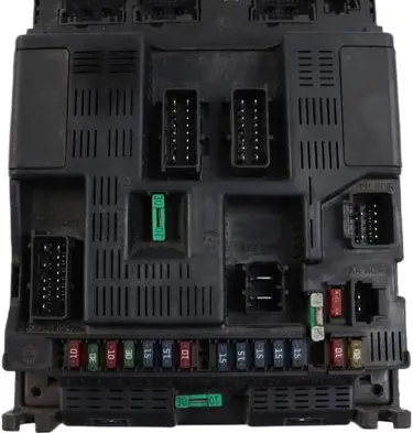 Peugeot 307 Fuse module 9636760580F 9649510680