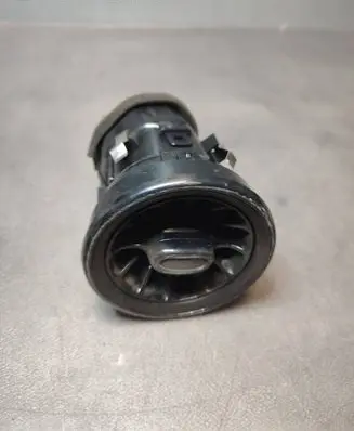 Mercedes-Benz Sprinter W906 Dash center air vent grill A9108303401