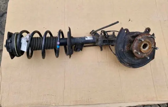 Nissan Qashqai Front wheel hub spindle knuckle