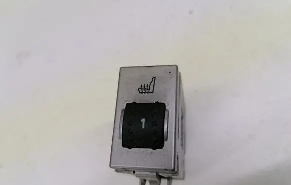 Ford Focus Seat heating switch 8V4T19K314AB