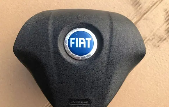 Fiat Grande Punto Steering wheel airbag