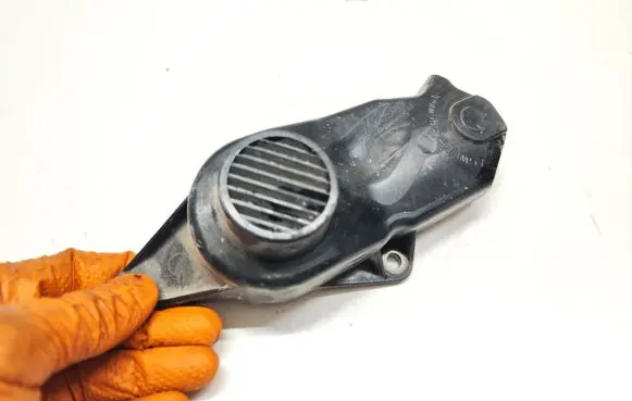 Audi Q7 4M Other engine bay part 06K109121E