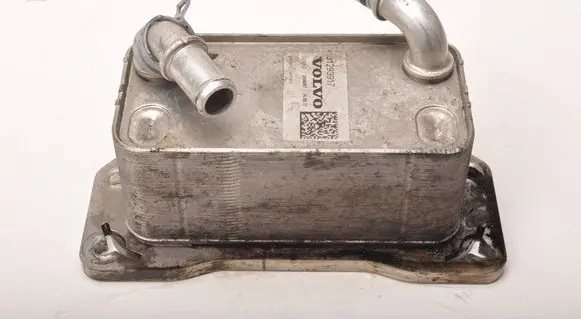 Volvo XC90 Engine oil radiator 31293917