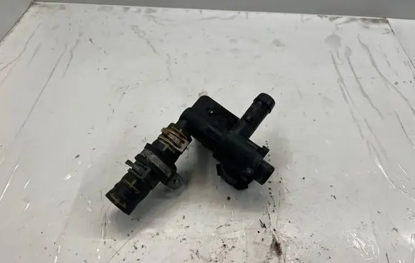 Volkswagen Touareg II Coolant heater control valve 7PP319810A