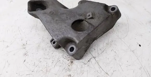 BMW X1 E84 Engine mounting bracket 6777061