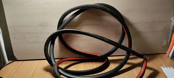Land Rover Range Rover Velar Rubber seal rear door LR113847
