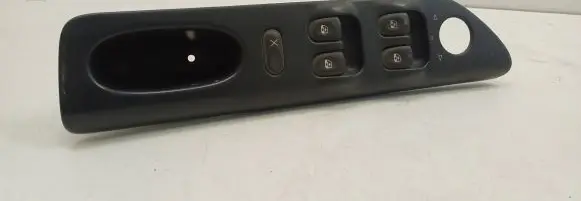 Renault Laguna I Electric window control switch 7700417090