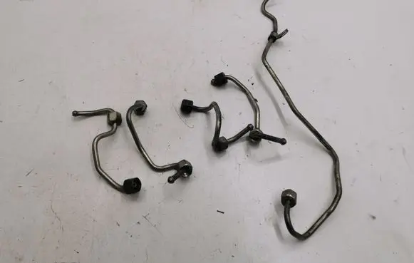 Mazda CX-5 Fuel injector supply line/pipe 
