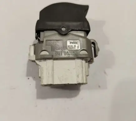 Renault Espace - Grand espace IV Electric window control switch 220510A