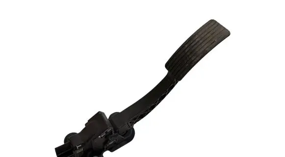 Accelerator throttle pedal