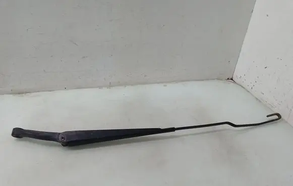 Volvo XC70 Front wiper blade arm 