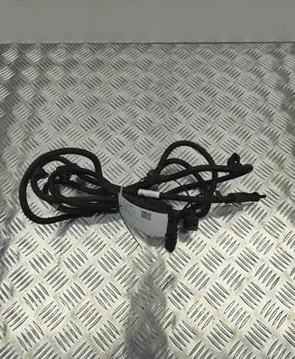 Volkswagen Touareg II Brake vacuum hose/pipe 7P6131984E