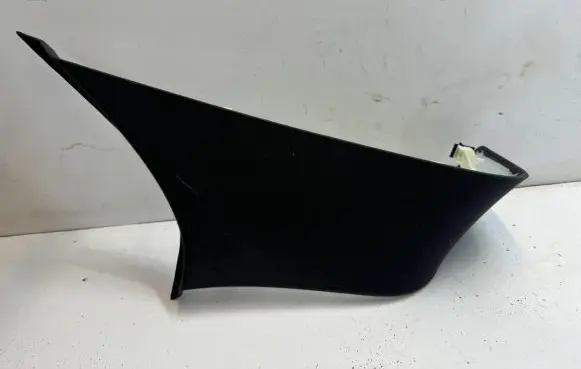 Maserati Levante (B) pillar trim (top) 6700486090