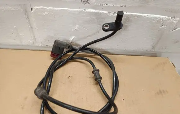 Mercedes-Benz E W211 ABS rear brake sensor A2115402417