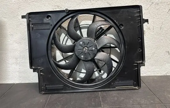 Volvo XC40 Electric radiator cooling fan 32222108 8888778194