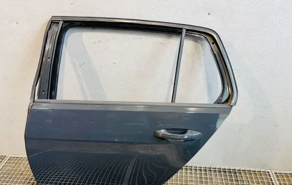 Volkswagen Golf VII Rear door