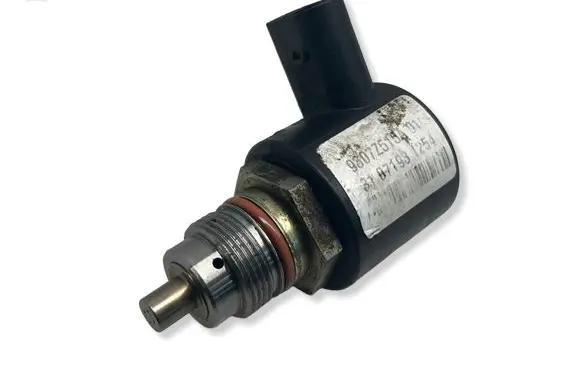 Mercedes-Benz E W211 Fuel pressure regulator 9307Z515A