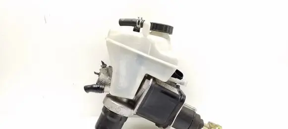 Master brake cylinder