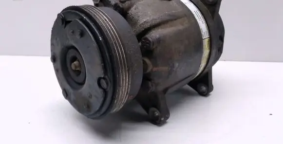 Renault Scenic I Air conditioning (A/C) compressor (pump) 1135284
