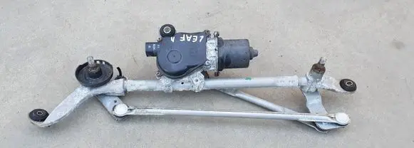 Nissan Leaf I (ZE0) Front wiper linkage 